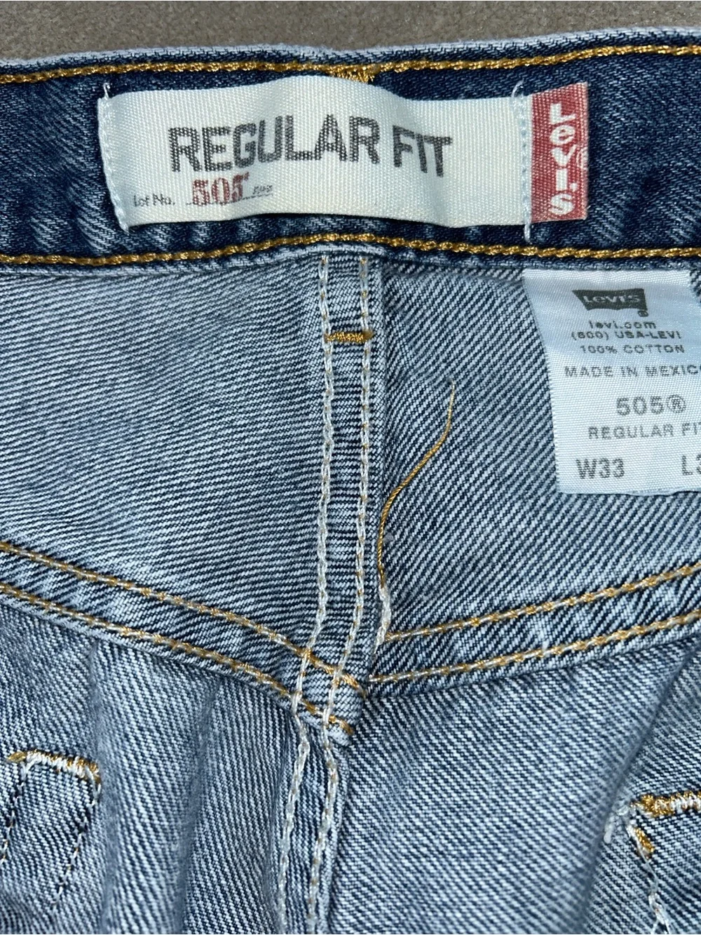 Vintage Y2K Levi’s 505 Regular Fit Zip Fly Jeans